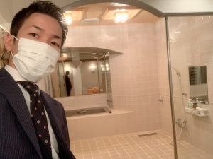 洞窟のような。。。