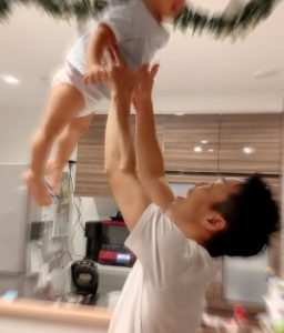 これが噂のジャンピング高い高い