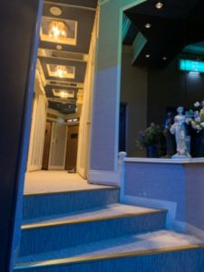 キラキラした素敵な空間でお仕事