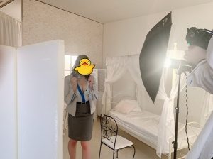 人気秘訣は？未経験のひなさん撮影へ