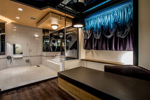 高額バックと広いお部屋のお店